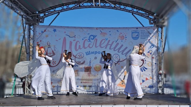 Maslenitsa bayramında “Sarı gəlin” rəqsi