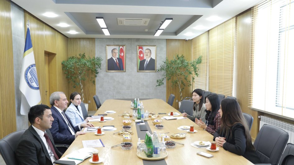 BDU ilə “Huawei” şirkəti arasında İKT bacarıqlarının inkişaf etdirilməsi məsələsi müzakirə olunub
