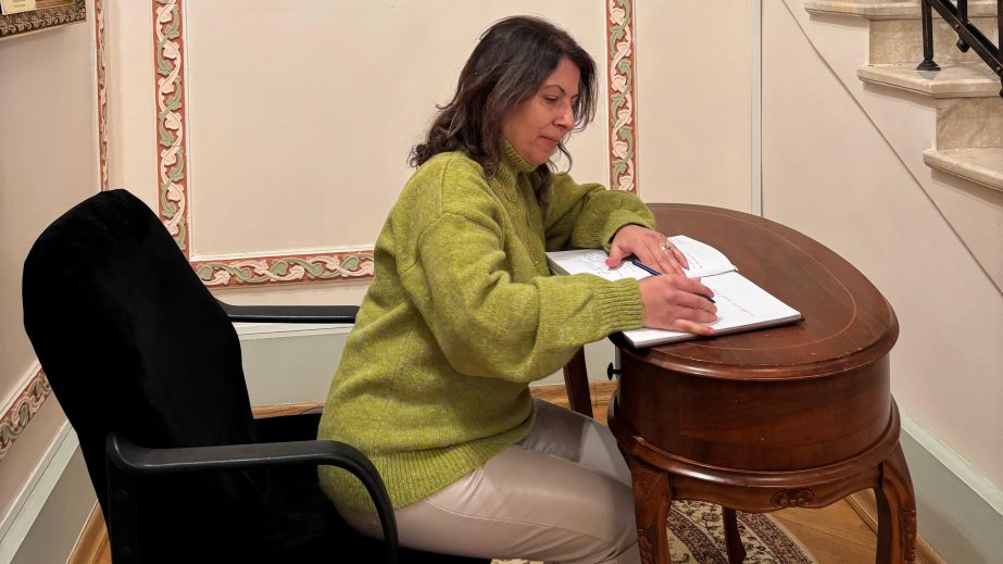 Türkiyəli folklorşünas alim Ədəbiyyat Muzeyində olub