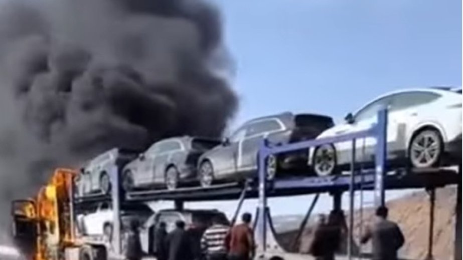 Siyəzəndə “Toyota" markalı 5 minik avtomobili yanıb