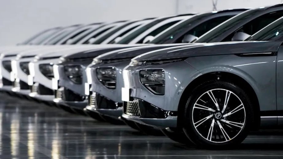 Çinin aparıcı elektromobil istehsalçıları satışları artırıb