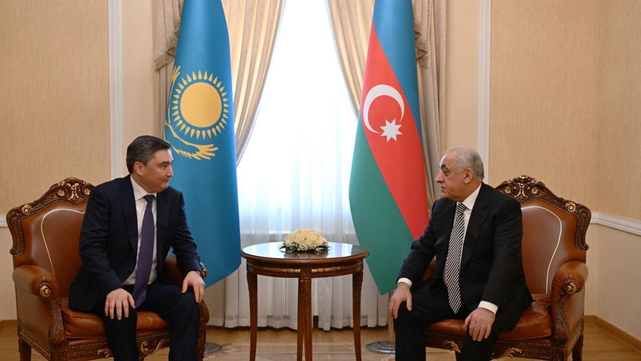 Baş nazir qazaxıstanlı həmkarına Aktau yaxınlığında baş verən təyyarə qəzasının araşdırılmasında köməyə görə təşəkkür edib