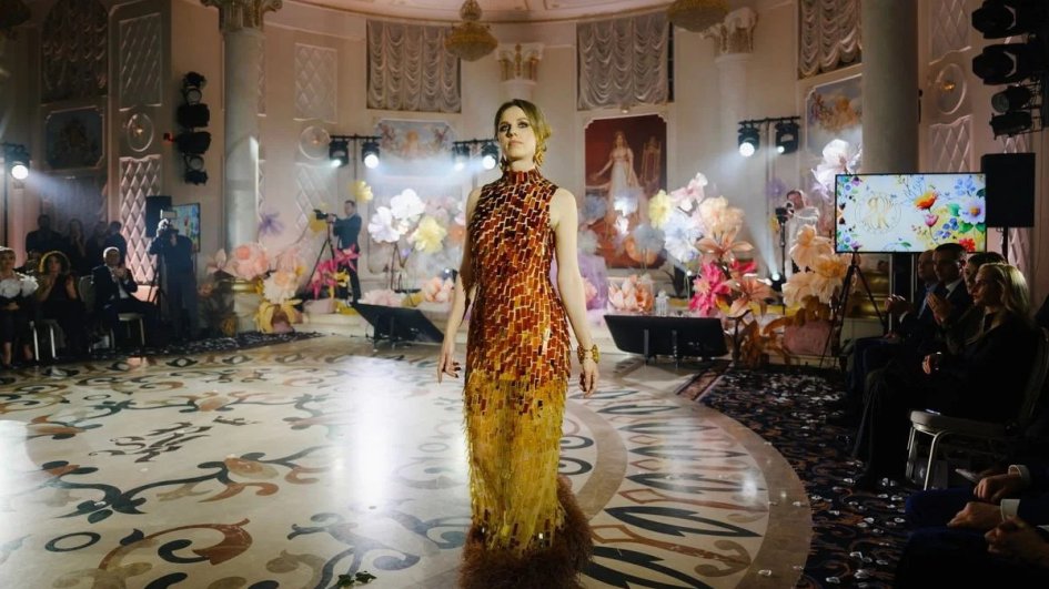 Rusiyada 50 milyon illik kəhrəbadan paltar hazırlanıb