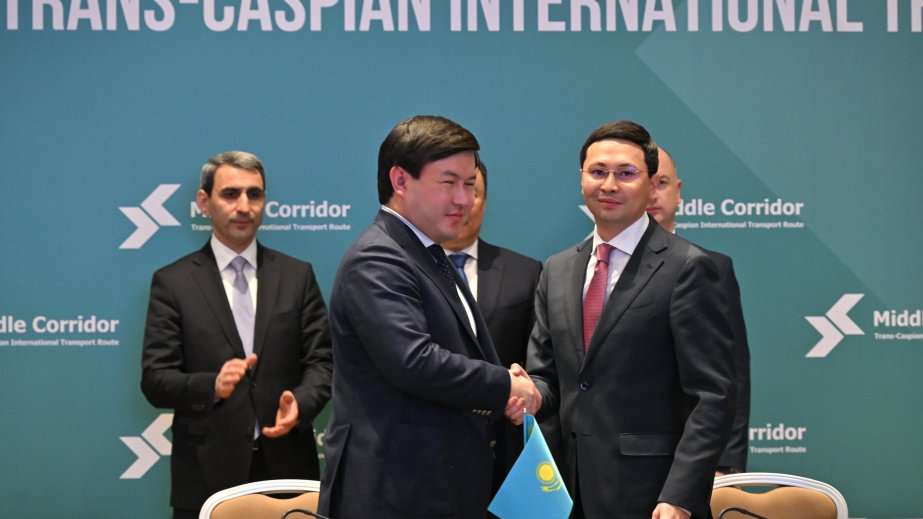 “Trans-Xəzər Beynəlxalq Nəqliyyat Marşrutu” Beynəlxalq Assosiasiyasının iclasında sazişlərin imzalanması mərasimi olub