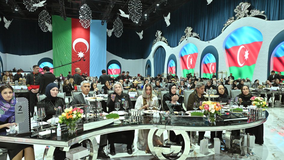 Arzu Əliyeva şəhid anaları ilə birgə iftar məclisində iştirak edib