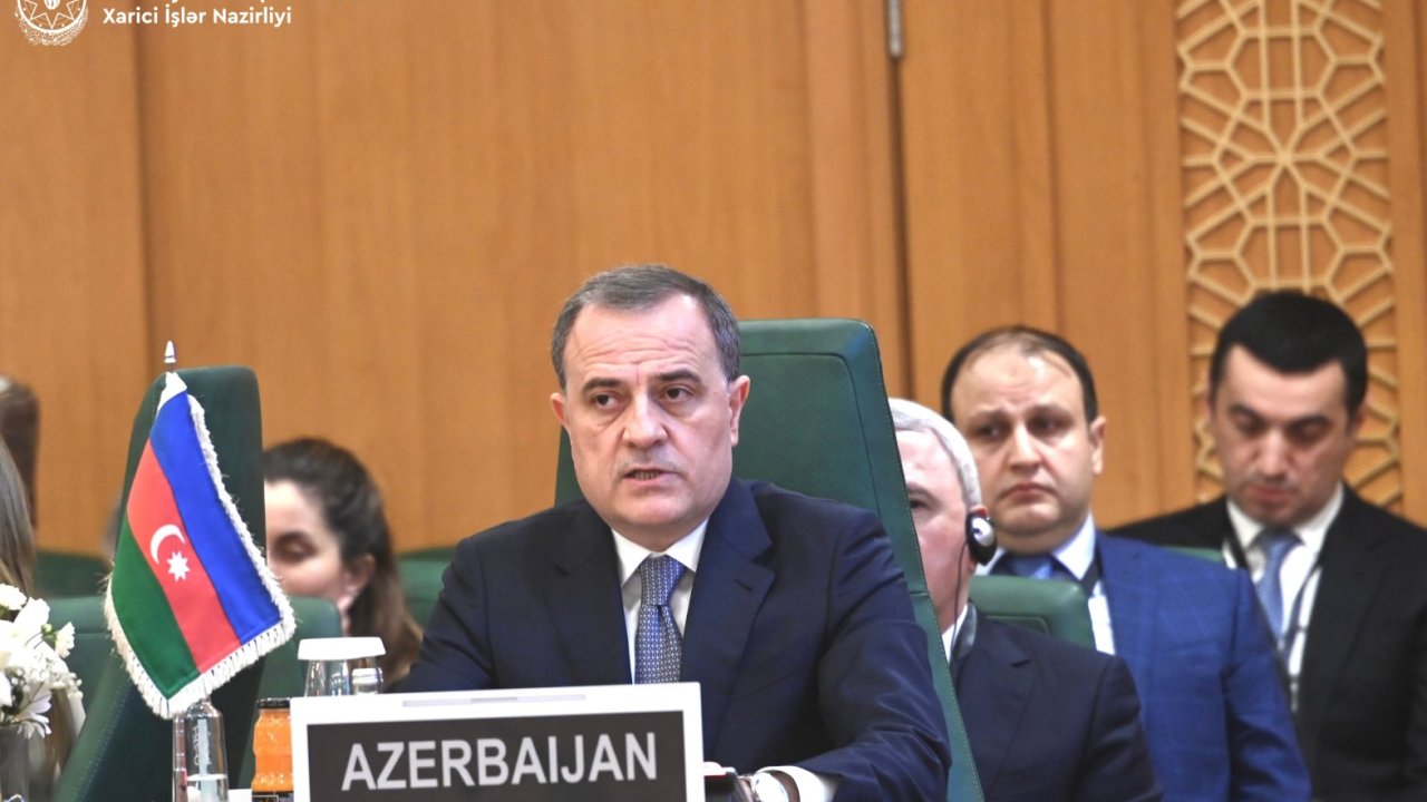 Ceyhun Bayramov İƏT-in Xarici İşlər Nazirləri Şurasının fövqəladə sessiyasında çıxış edib