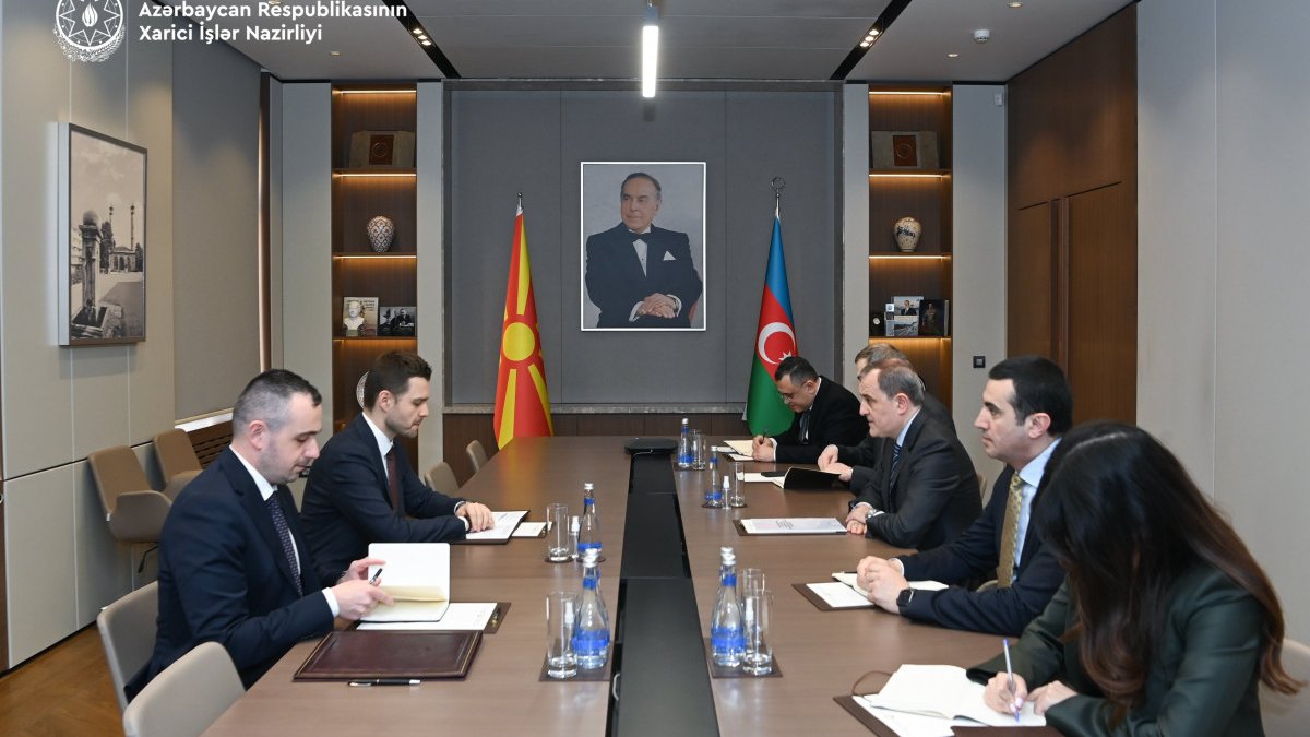 Ceyhun Bayramov Şimali Makedoniya XİN rəhbərini regional vəziyyət barədə məlumatlandırıb