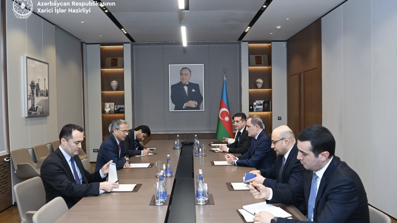 Ceyhun Bayramov Əsəd Məcid Xanla İqtisadi Əməkdaşlıq Təşkilatının Zirvə görüşünə hazırlığı müzakirə etdi