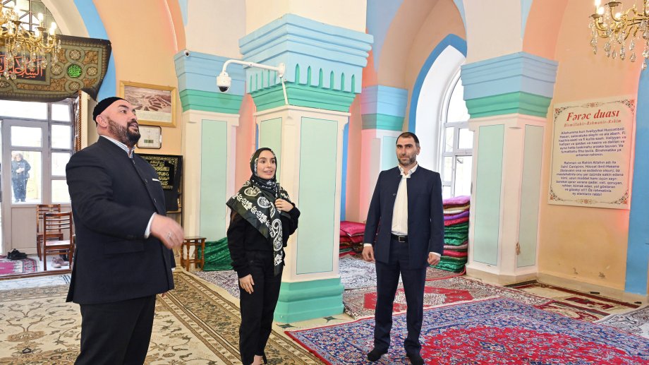 Heydər Əliyev Fondunun vitse-prezidenti Leyla Əliyeva Qubada “Səkinə xanım” məscidini ziyarət edib