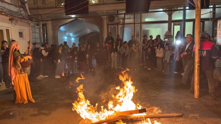 Tbilisidə İlaxır çərşənbəsi təntənə ilə qeyd olunub