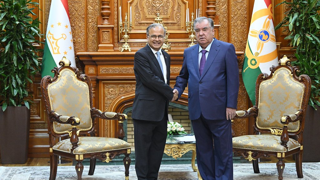 Tajikistan, ECO explore new avenues for expanding co-op