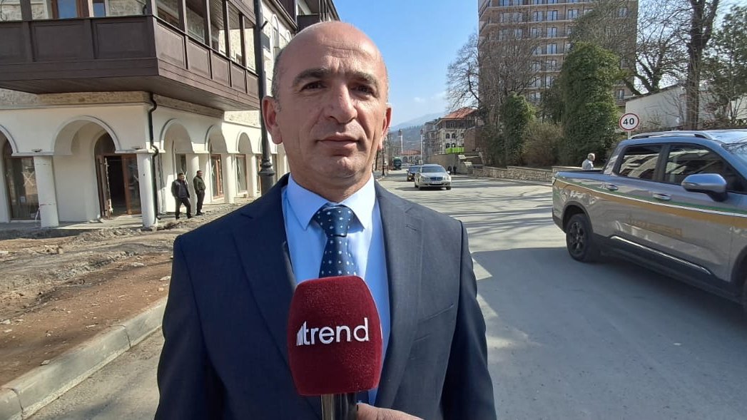 Şuşada tikilən binalar tarixi-mədəni abidələrə uyğunlaşdırılıb - Vüqar Məhərrəmov