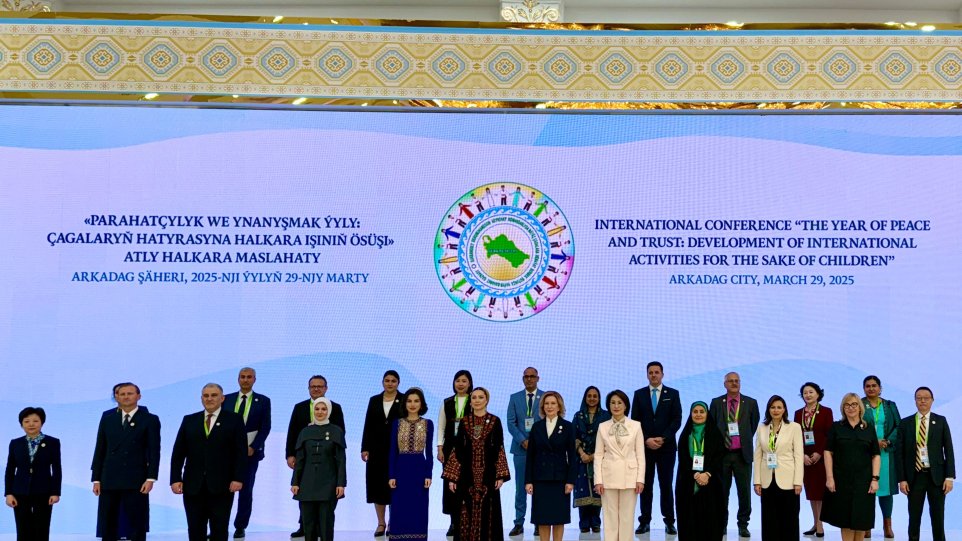 Türk Mədəniyyəti və İrsi Fondunun prezidenti beynəlxalq konfransda gənc nəslin tərbiyəsində irsin rolundan danışıb