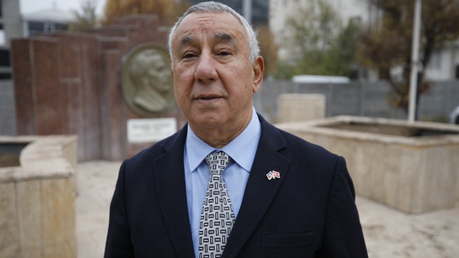 Serdar Ünsal: Azərbaycanlıların soyqırımını unutmayacaq və unutdurmağa imkan verməyəcəyik