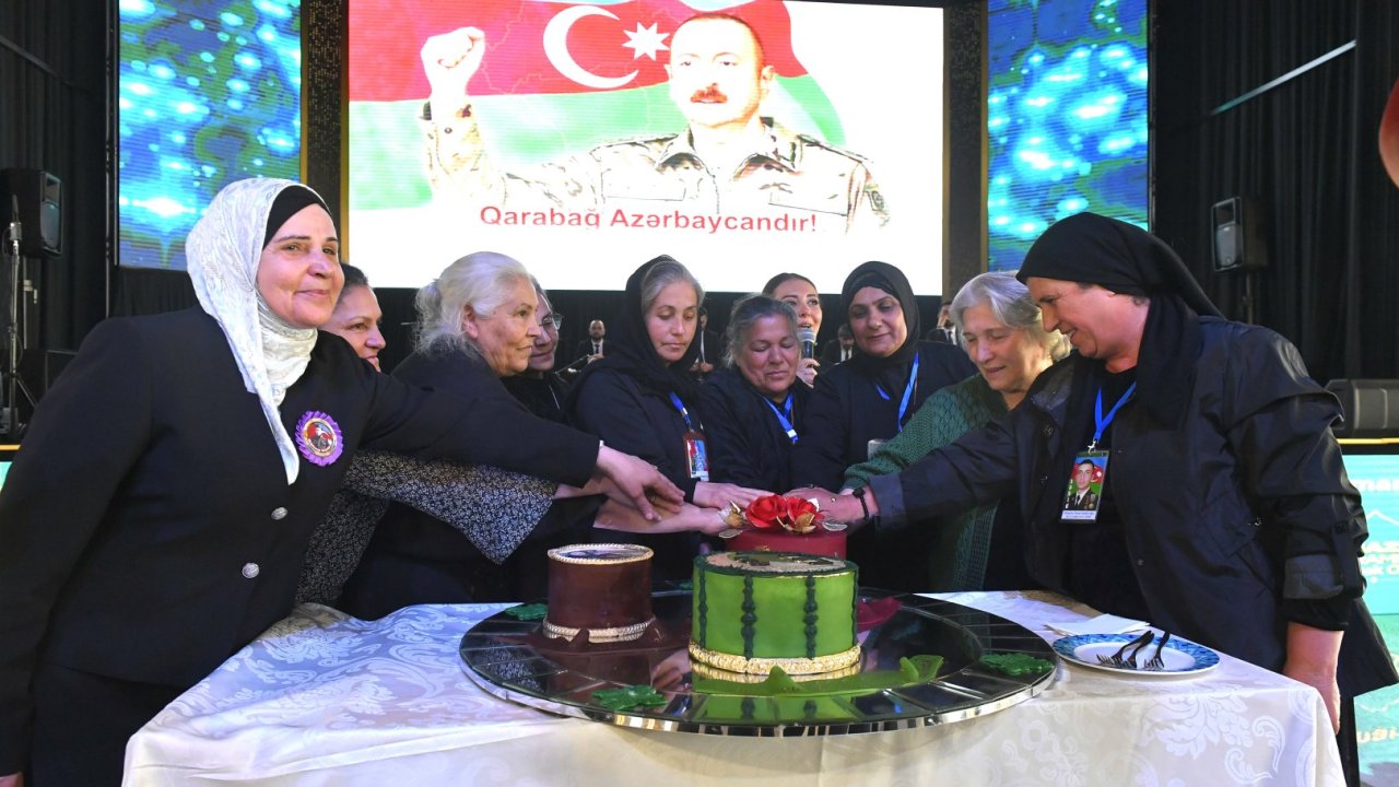 Heydər Əliyev Fondu Ramazan bayramında şəhid ailələri ilə birgə (FOTO/VİDEO)