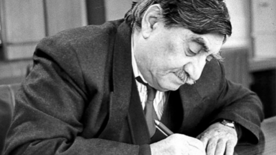 Yeri səhv düşməyən şair