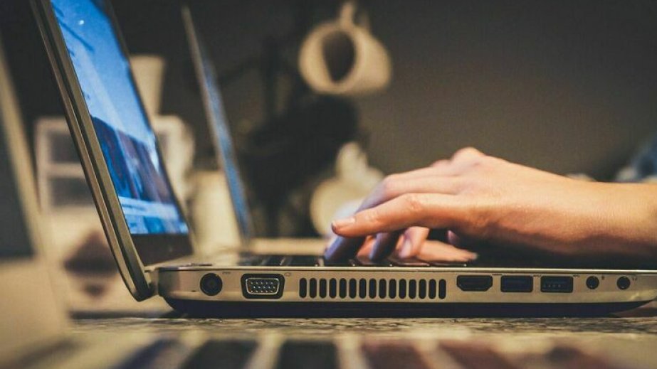 4 aprel Beynəlxalq İnternet Günüdür