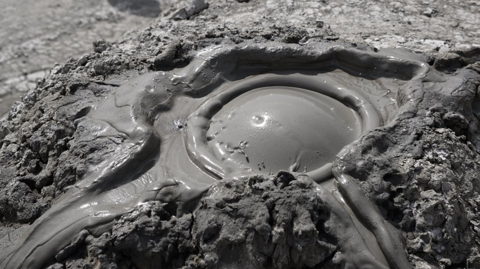 Daşgil palçıq vulkanları ətrafında ekoloji aksiya təşkil olunub