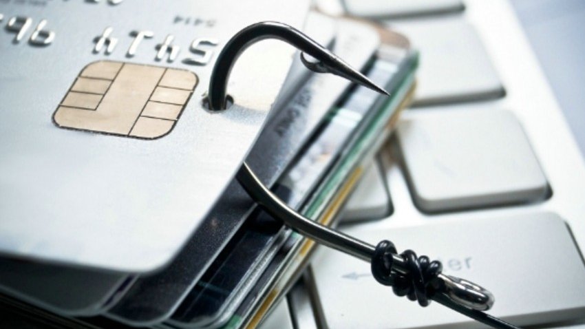 Bir gündə vətəndaşların 67 min manatı bank kartlarından oğurlanıb