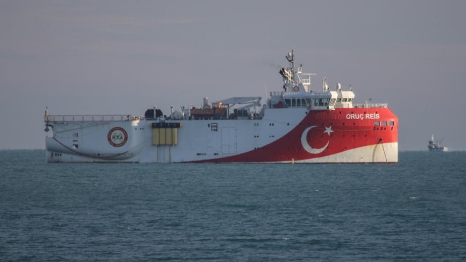 Pakistan, Türkiye sign pact on joint bidding for offshore oil and gas exploration