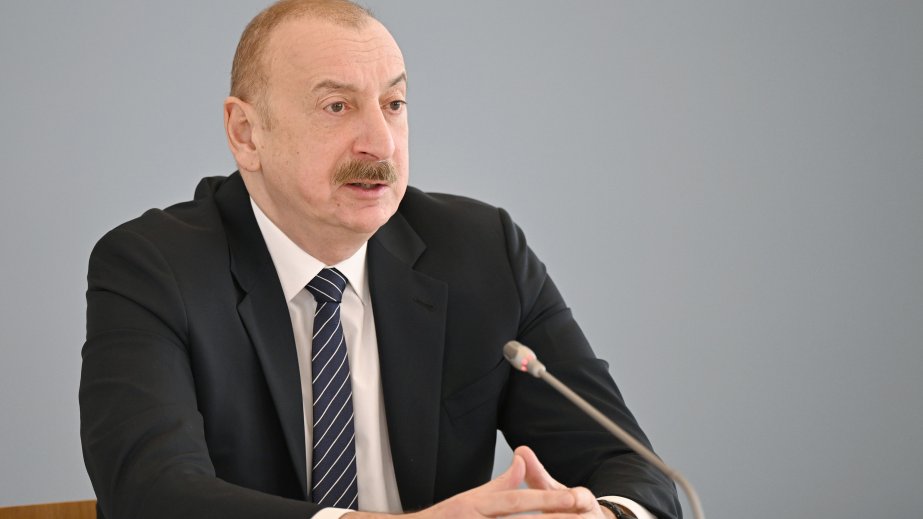 Prezident İlham Əliyev: Sülh sazişinə gəldikdə, top ermənilərin tərəfindədir