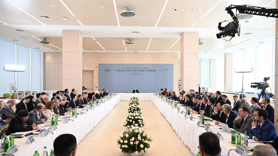 Prezident İlham Əliyev: Ermənistan Azərbaycanın enerji resursları və nəqliyyat marşrutları üçün tranzit ölkəyə çevrilə bilərdi
