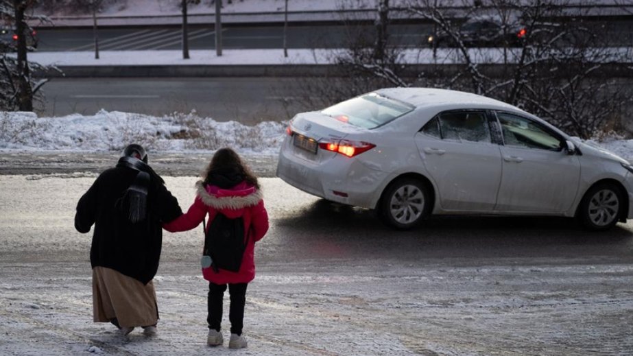 Türkiyənin paytaxtı qar örtüyünə bürünüb