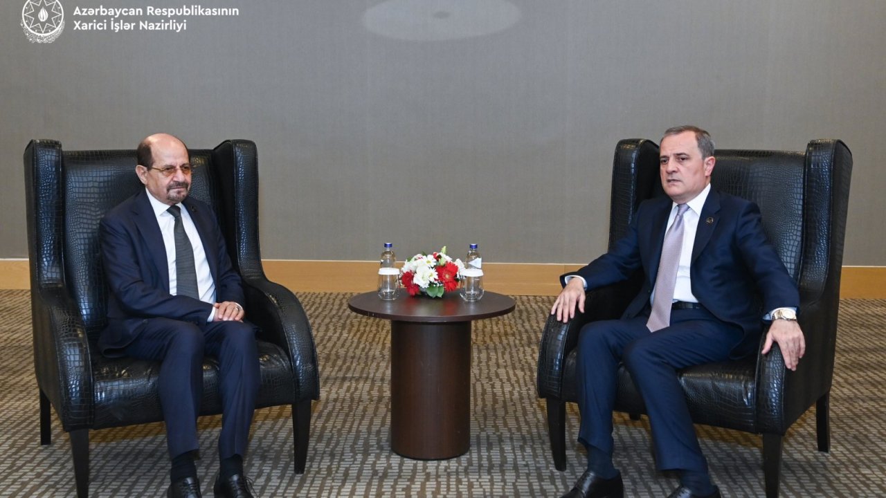 Ceyhun Bayramov yəmənli həmkarı ilə iki ölkə arasında əməkdaşlıq perspektivlərini müzakirə edib