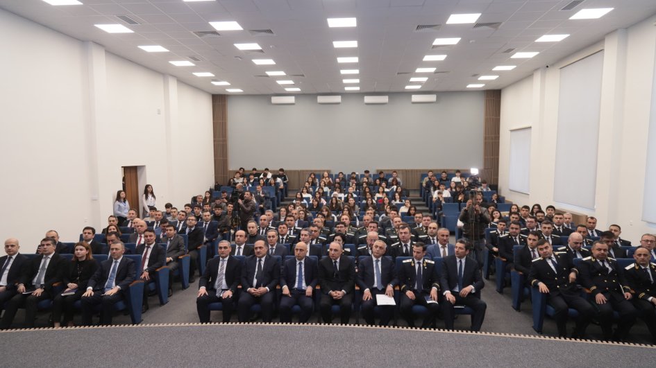 Qarabağ Universitetində “Ulu Öndər Heydər Əliyev və suveren Azərbaycan” mövzusunda konfrans keçirilib - YENİLƏNİB