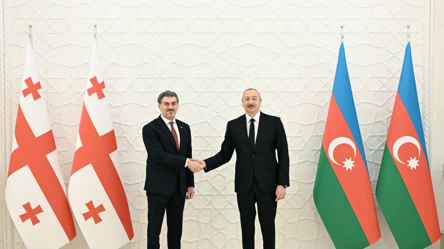 Prezident İlham Əliyevlə Gürcüstanın Prezidenti Mixeil Kavelaşvilinin təkbətək görüşü keçirilir