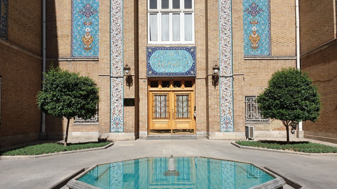 İranın uranı zənginləşdirmə prinsipi müzakirə oluna bilməz – XİN