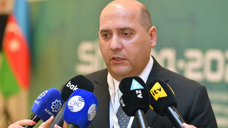 Emin Hüseynov: Hazırda Ağdam şəhərində ikinci məhəllənin tikintisi aparılır