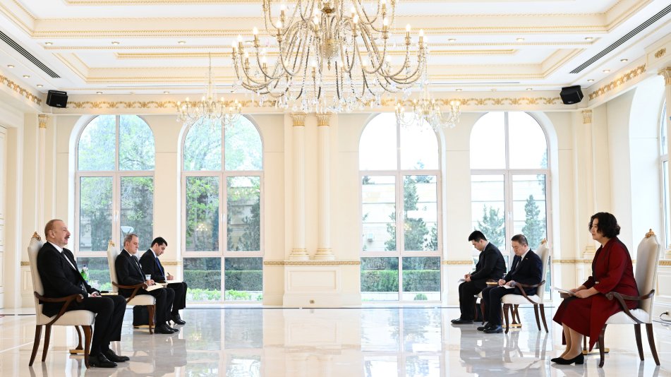 President Ilham Aliyev receives credentials of newly appointed ambassador of China