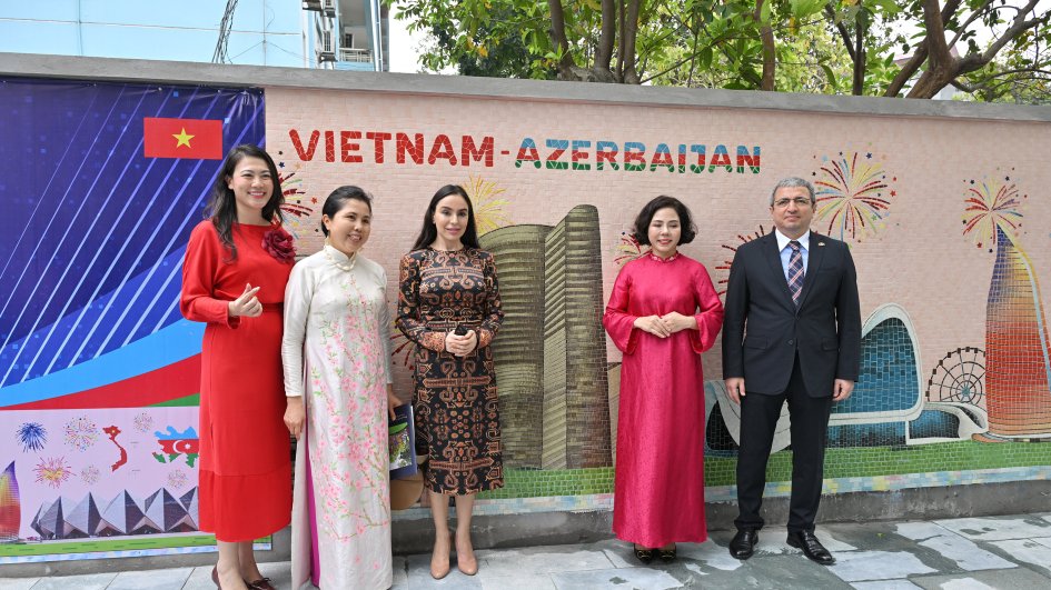 Heydər Əliyev Fondunun vitse-prezidenti Leyla Əliyeva Vyetnama səfər edib
