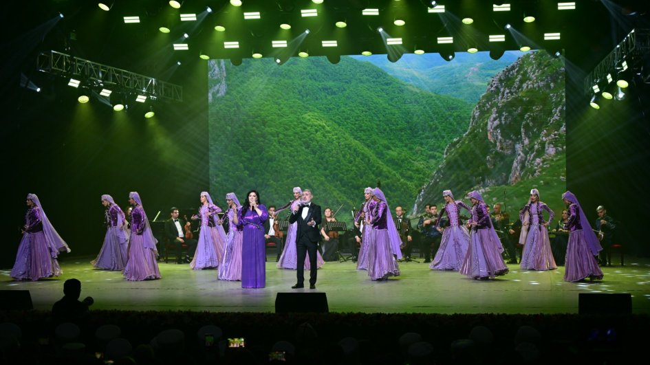 Bişkekdə Azərbaycan Mədəniyyəti Günlərinin qala konserti olub