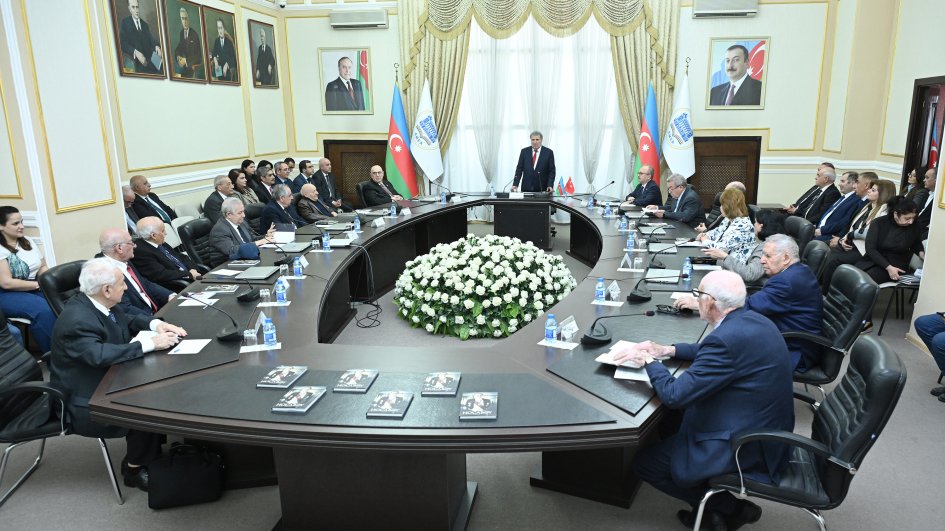 AMEA-da İhsan Doğramacının anadan olmasının 110 illiyi qeyd edilib