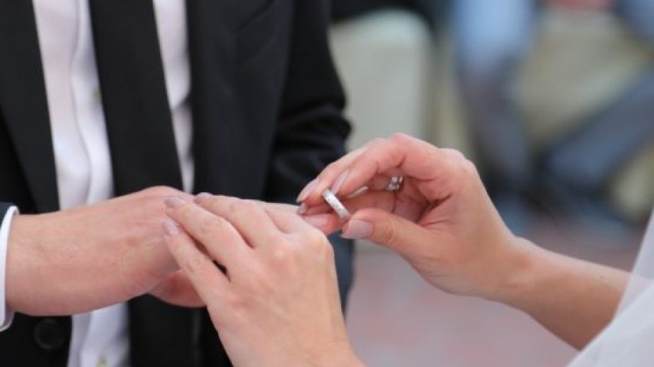 Çexlər getdikcə daha çox əcnəbilərlə ailə qururlar