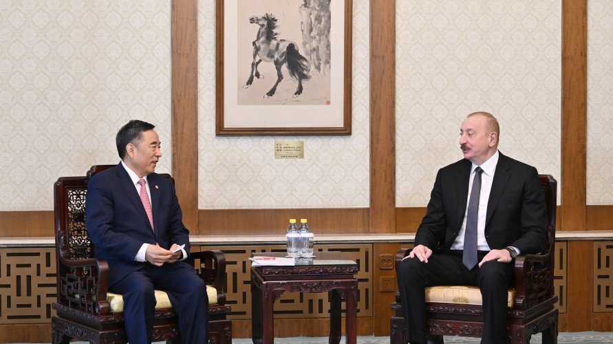 Prezident İlham Əliyev Pekində “China Energy Engineering Corporation Limited” şirkətinin sədri ilə görüşüb