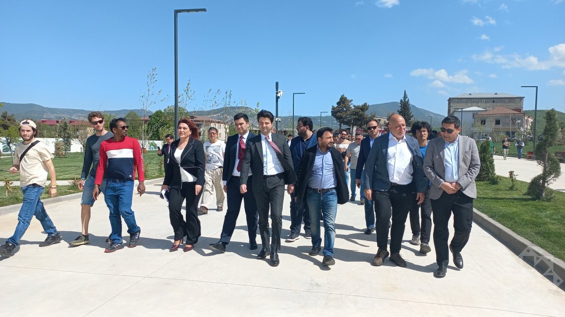 Dünya səyyahları Xankəndidə YENİLƏNİB FOTO