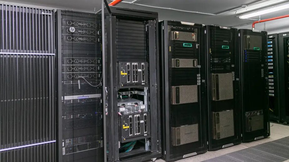 Qazaxıstan super kompüterin yaradılmasına 50 milyon dollar yatırım edəcək