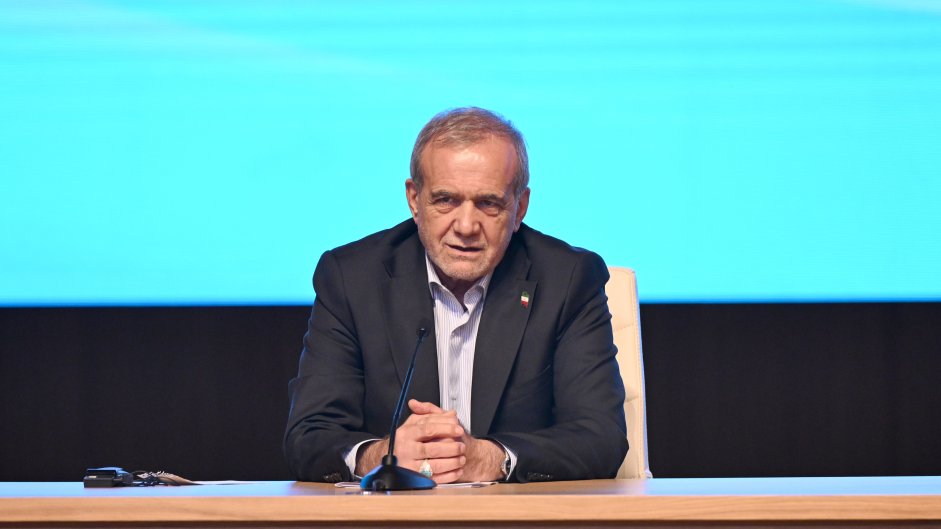 İran və Azərbaycan Şərqi Qərbə, Şimalı Cənuba birləşdirən dördyol ola bilər - Pezeşkian