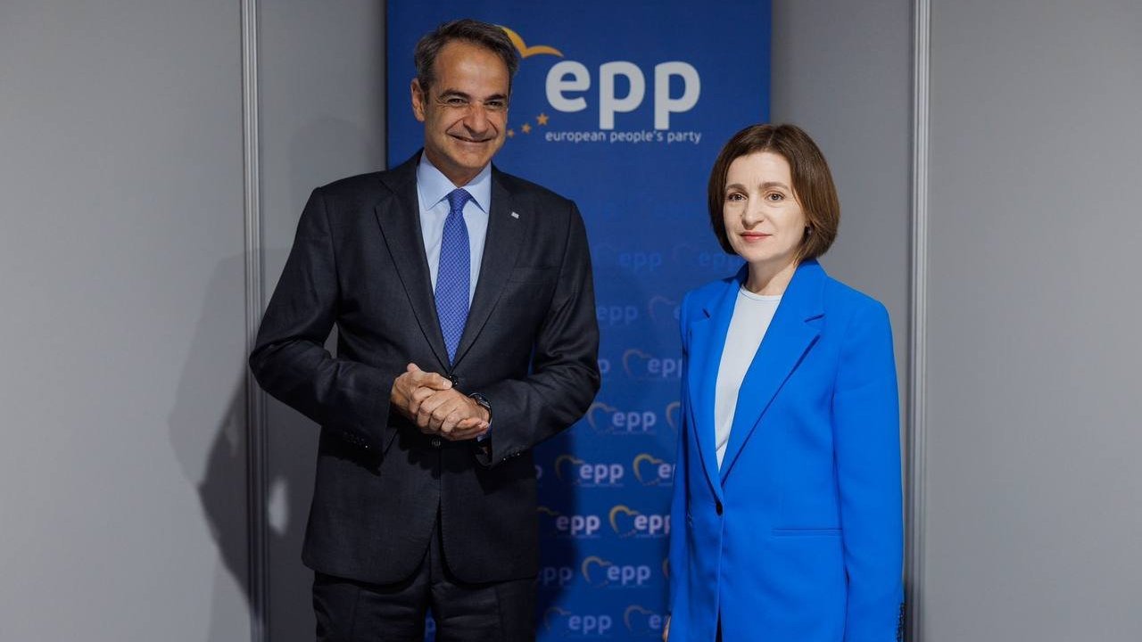 Sandu Meets Greek PM