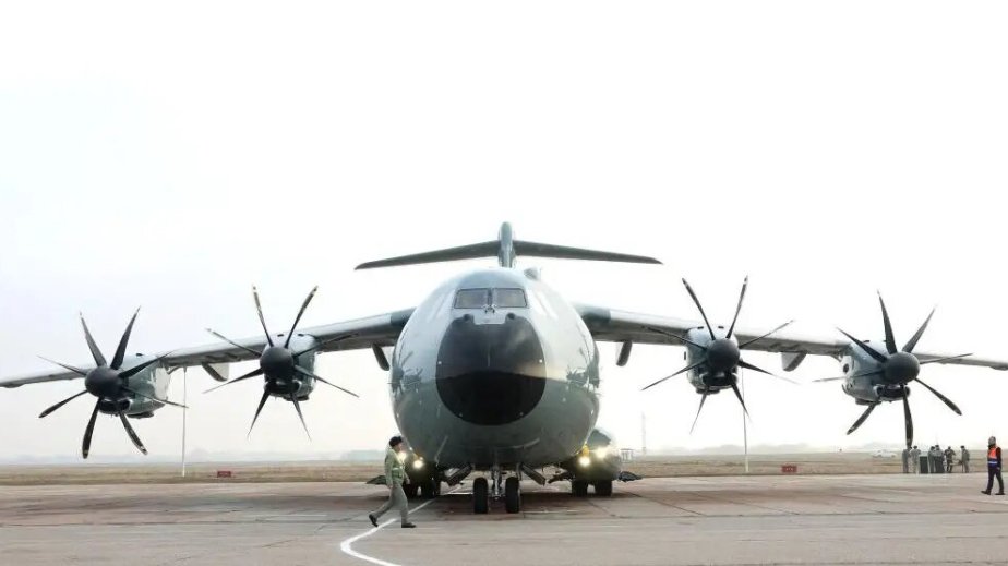 Qazaxıstanda hərbi təyyarələrin kommersiya yükdaşımalarında istifadəsi təklif olunur