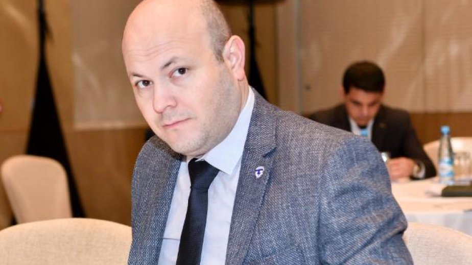Ekspert: Məqsədim maliyyə şəffaflığını və dayanıqlılığını artıran praktiki islahatlarla akademik anlayışlar arasında körpü yaratmaqdır