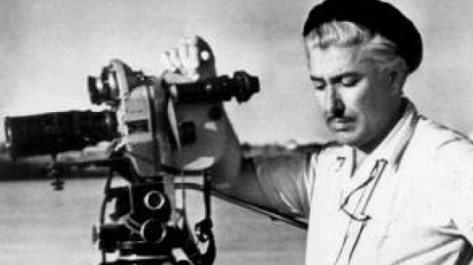 Onun lentə aldığı sənədli filmlər tariximizin əsl kino salnaməsidir