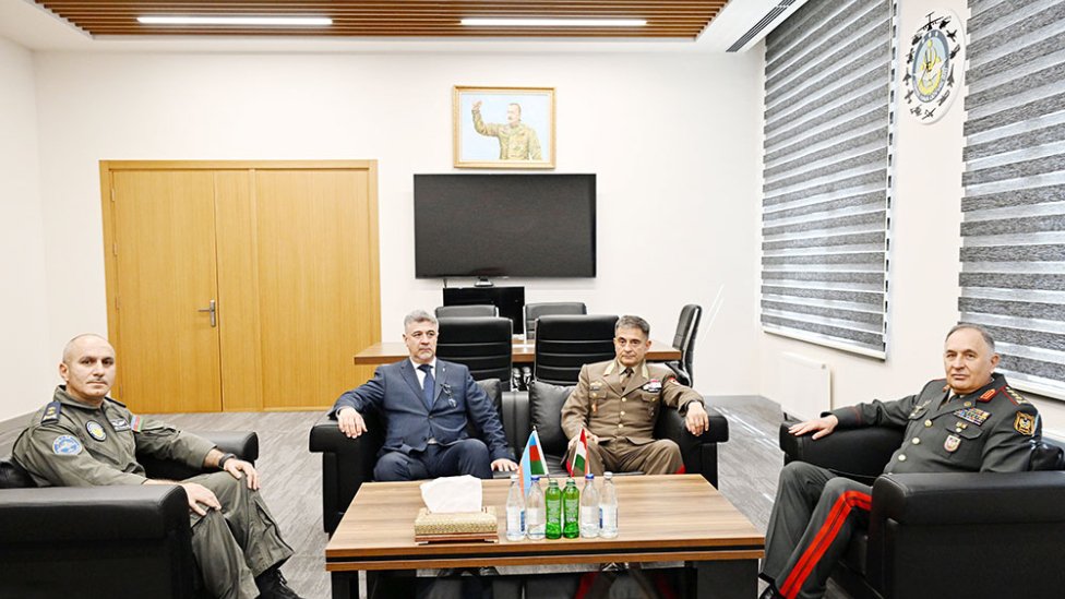 Macarıstan Müdafiə Qüvvələrinin Baş Qərargah rəisi hərbi müəssisələrdə olub