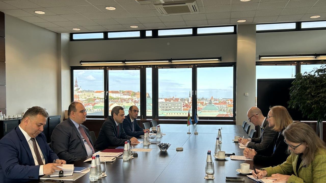 Azərbaycan və Estoniya arasında viza siyasəti müzakirə edilib