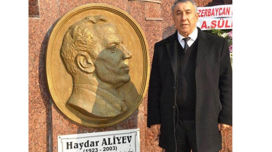 Serdar Ünsal: Heydər Əliyev Azərbaycanı regionun parlaq ulduzuna çevirdi