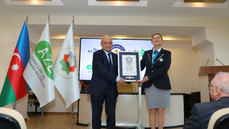 Faig Hasanov's "Chess Club" program enters Guinness World Records as longest-running sports TV programme