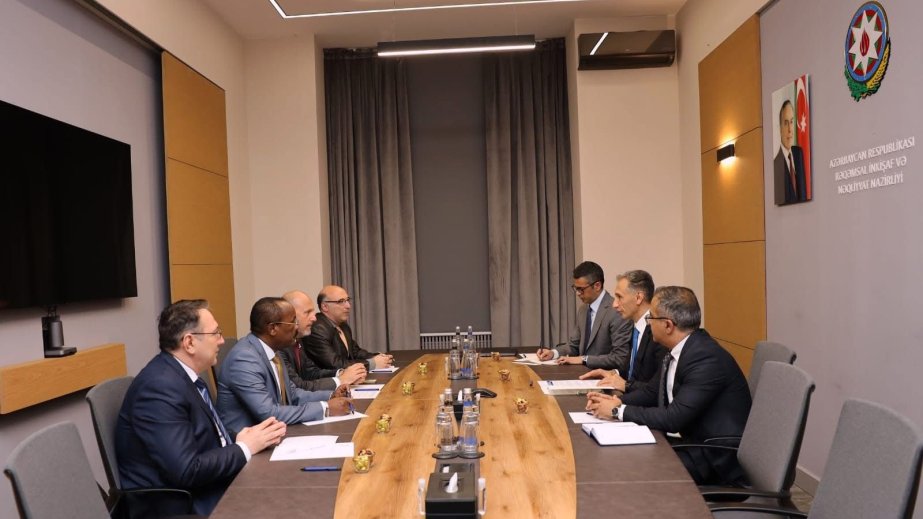 Azerbaijan, Universal Postal Union discuss prospects for expanding cooperation